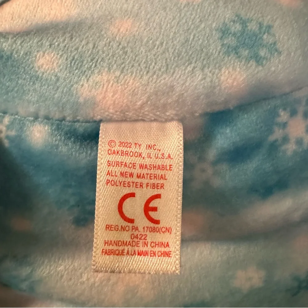 Ty Squishy Beanies FLECK The Snowman NWT Plush Pillow